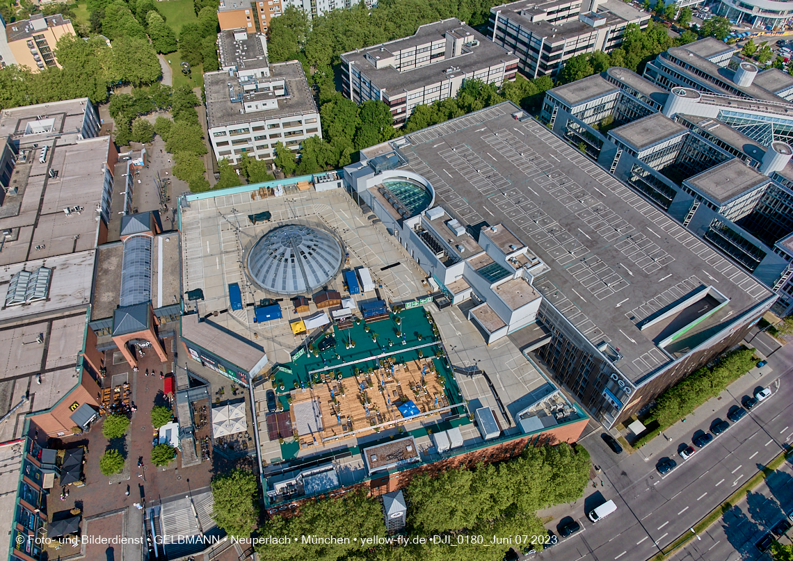 07.06.2023 - Perlach Plaza, PEP, Rentenversicherung, Wohnring, WACKER-Chemie in Neuperlach 07.06.2023 - Perlach Plaza, PEP, Rentenversicherung, Wohnring, WACKER-Chemie in Neuperlach